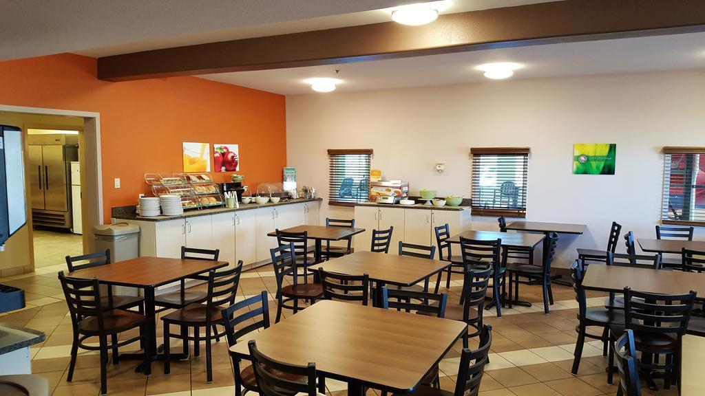 Quality Inn Airport Moncton Ngoại thất bức ảnh